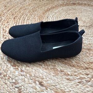 Steve Madden Black Flats
